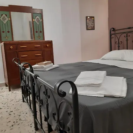 Palazzo Montagna לינה וארוחת בוקר